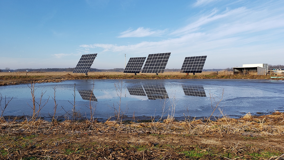 Ground Mounted solar tracker with battery backup