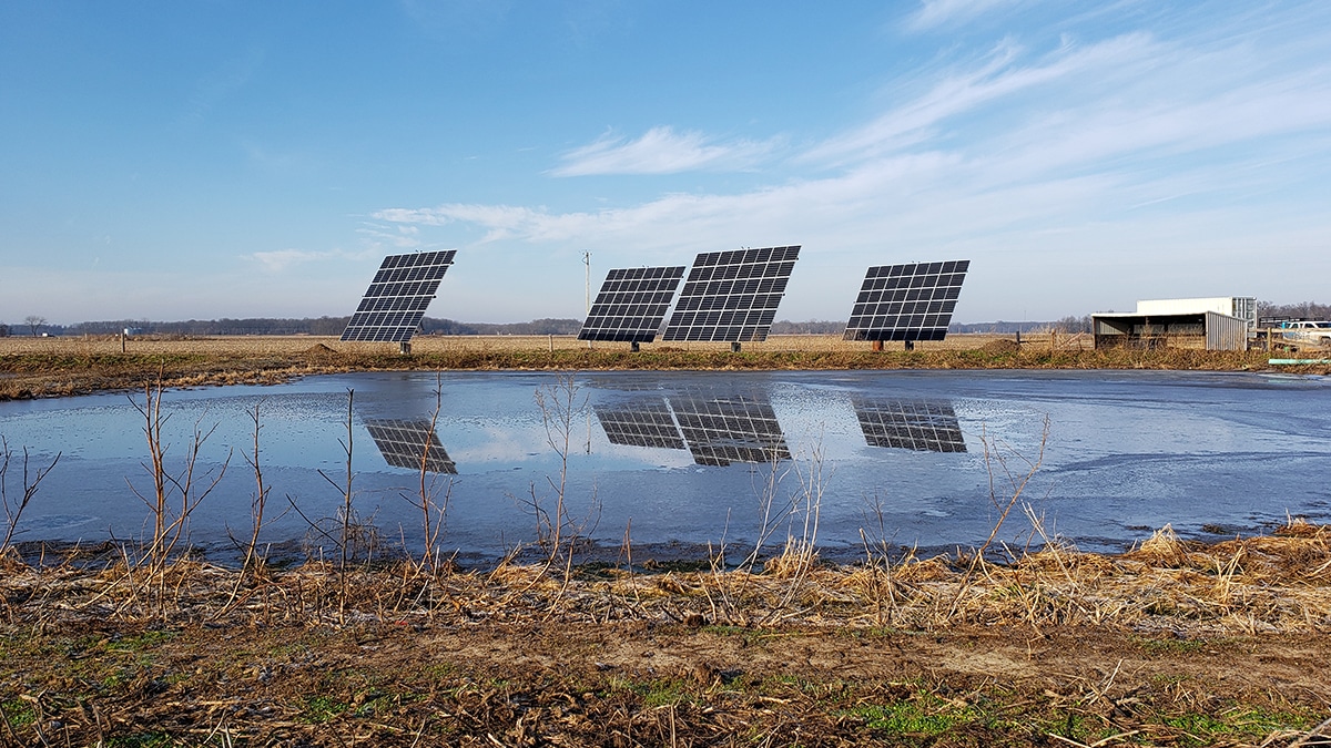 Ground Mounted solar tracker with battery backup