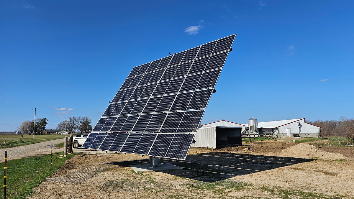 Ground Mounted solar tracker with battery backup