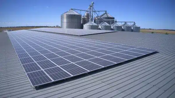 281.6 kW Roof Mounted Solar Panels for Large Grain Farm in McLean, IL