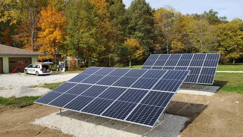 Residential Ground Mounted Solar Panels with Emergency Battery Backup, Olney, IL