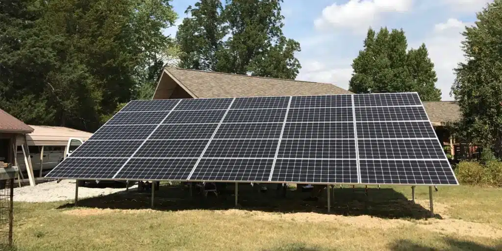 8.9 kW (DC) Residential Ground-Mounted Solar System in Salem, IL