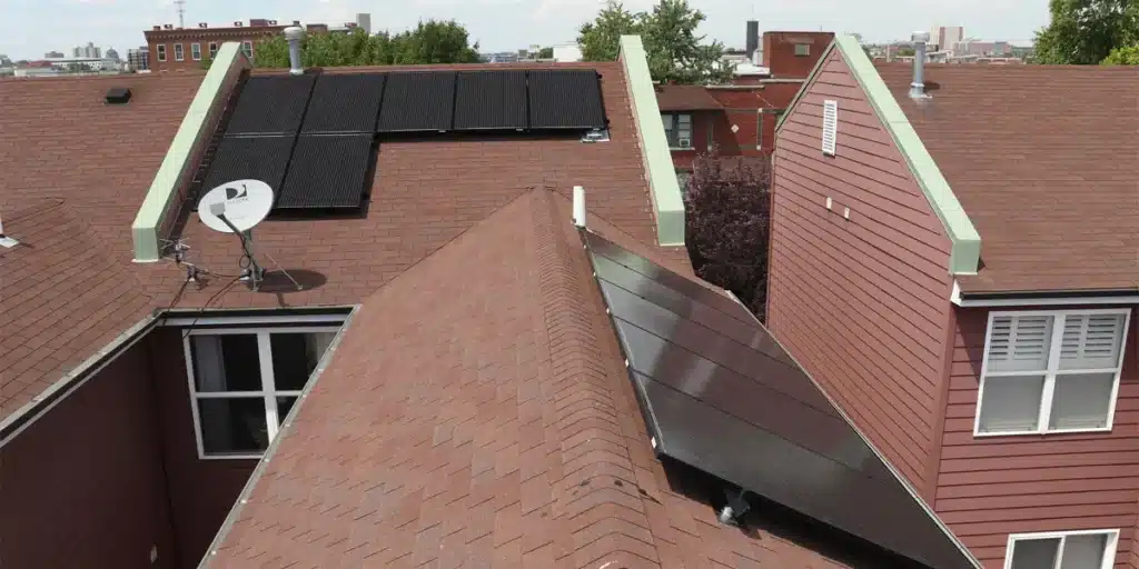 3.5 kW (DC) Residential Roof-Mounted Solar Panel Installation for Home in St. Louis, MO