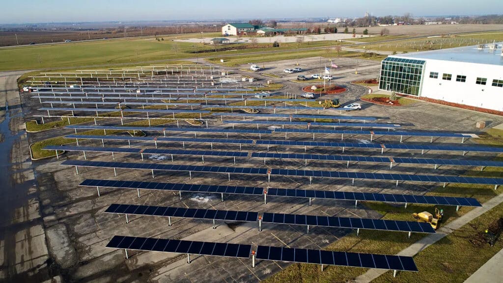 962 kW (DC) Commercial Solar Panel System with FlexRack Single-Axis Solar Tracker for High Tech Manufacturer in Champaign, IL