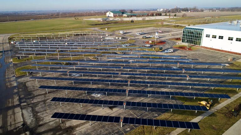 962 kW (DC) Commercial Solar Panel System with FlexRack Single-Axis Solar Tracker for High Tech Manufacturer in Champaign, IL
